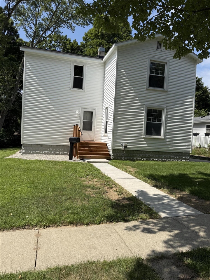 313 Morse Street Property Photo 1