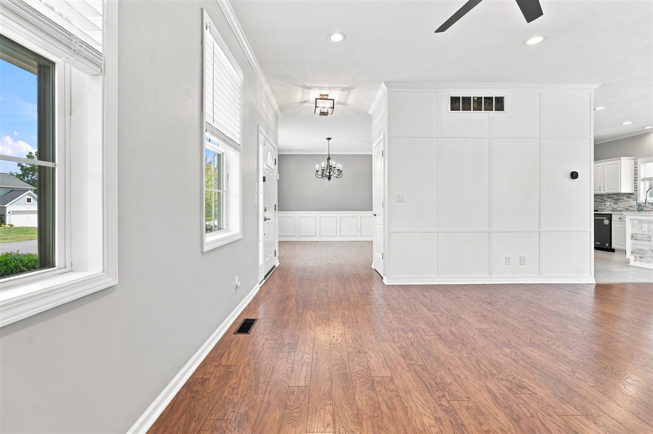 4734 Pleasant Meadow Circle Property Photo 6