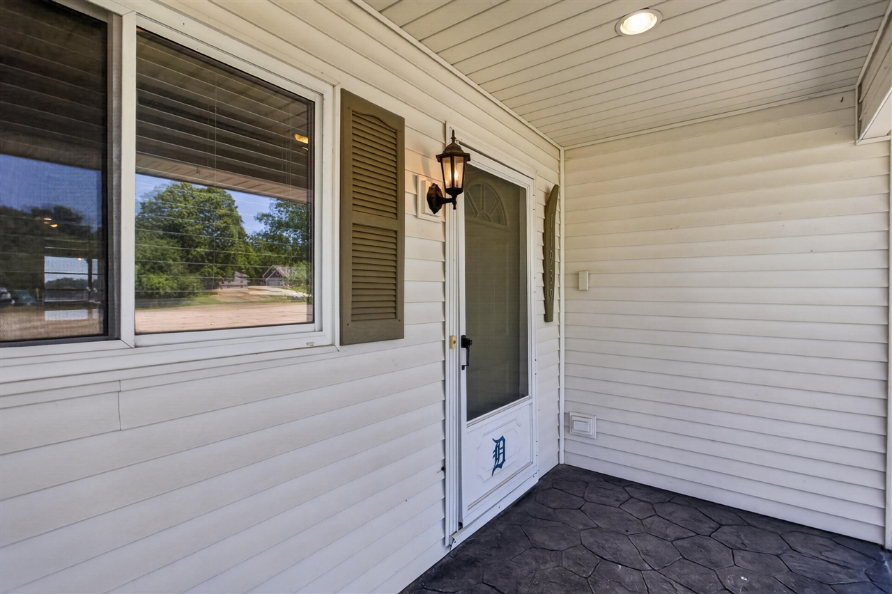 11939 Greenbriar Drive Property Photo 10