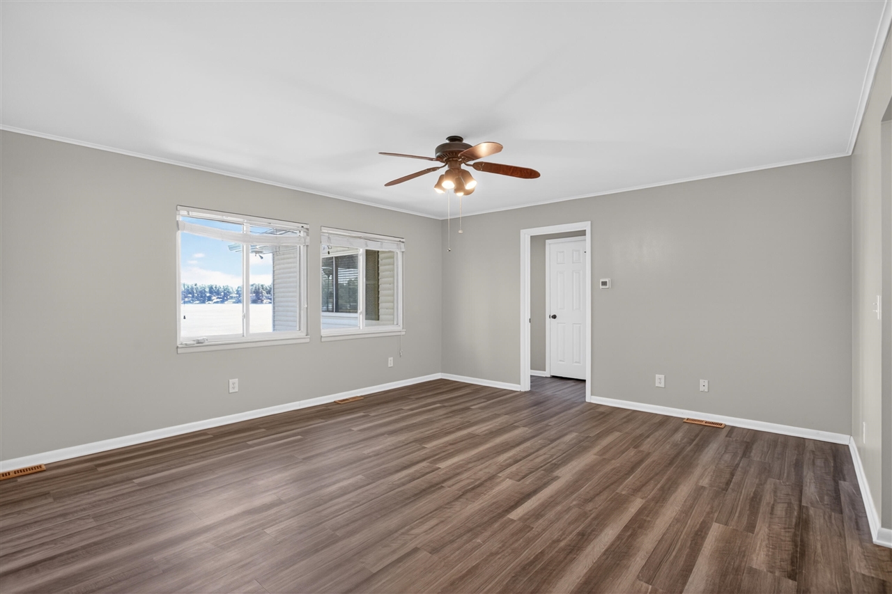 11939 Greenbriar Drive Property Photo 14