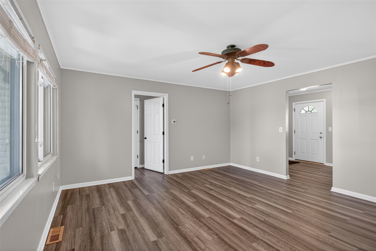 11939 Greenbriar Drive Property Photo 16