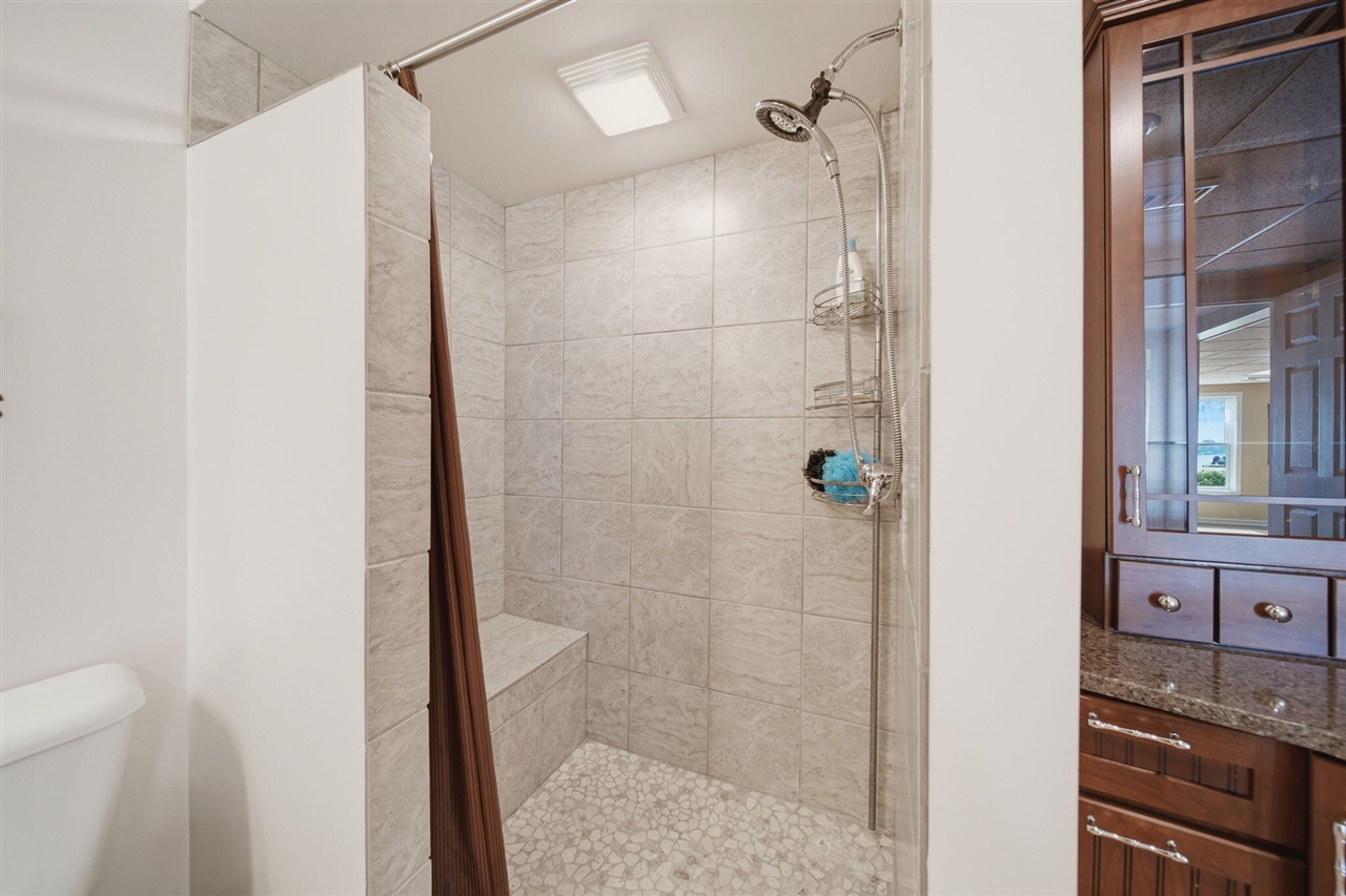 7601 Stonehedge Drive Property Photo 38