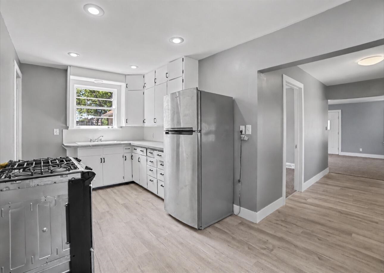 1532 Leahy Street Property Photo 8