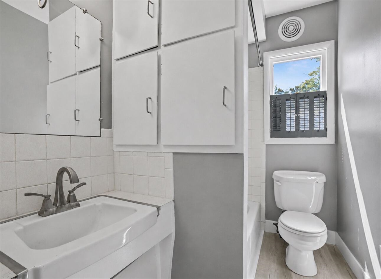 1532 Leahy Street Property Photo 13