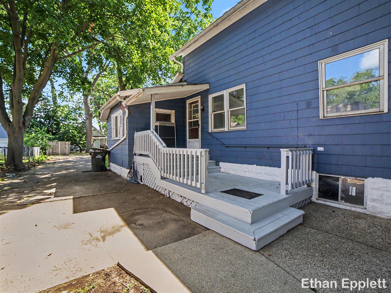 1532 Leahy Street Property Photo 15