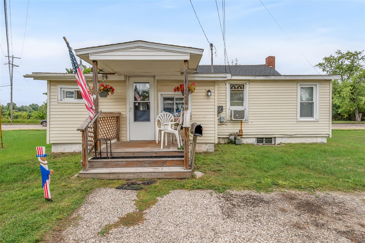 1111 N State Street Property Photo 1