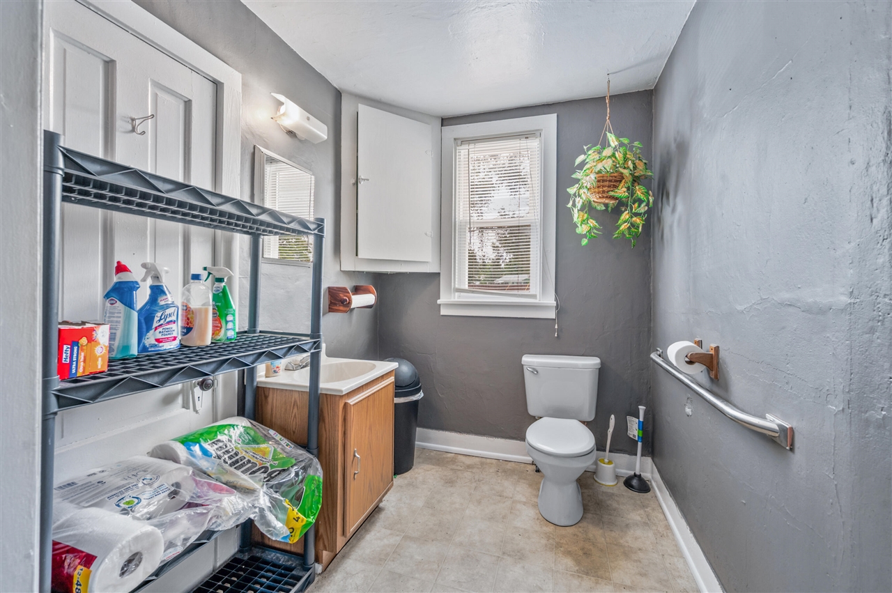 1103 N State Street Property Photo 13