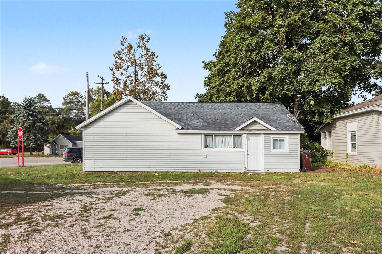 807 Colburn Avenue Property Photo 2