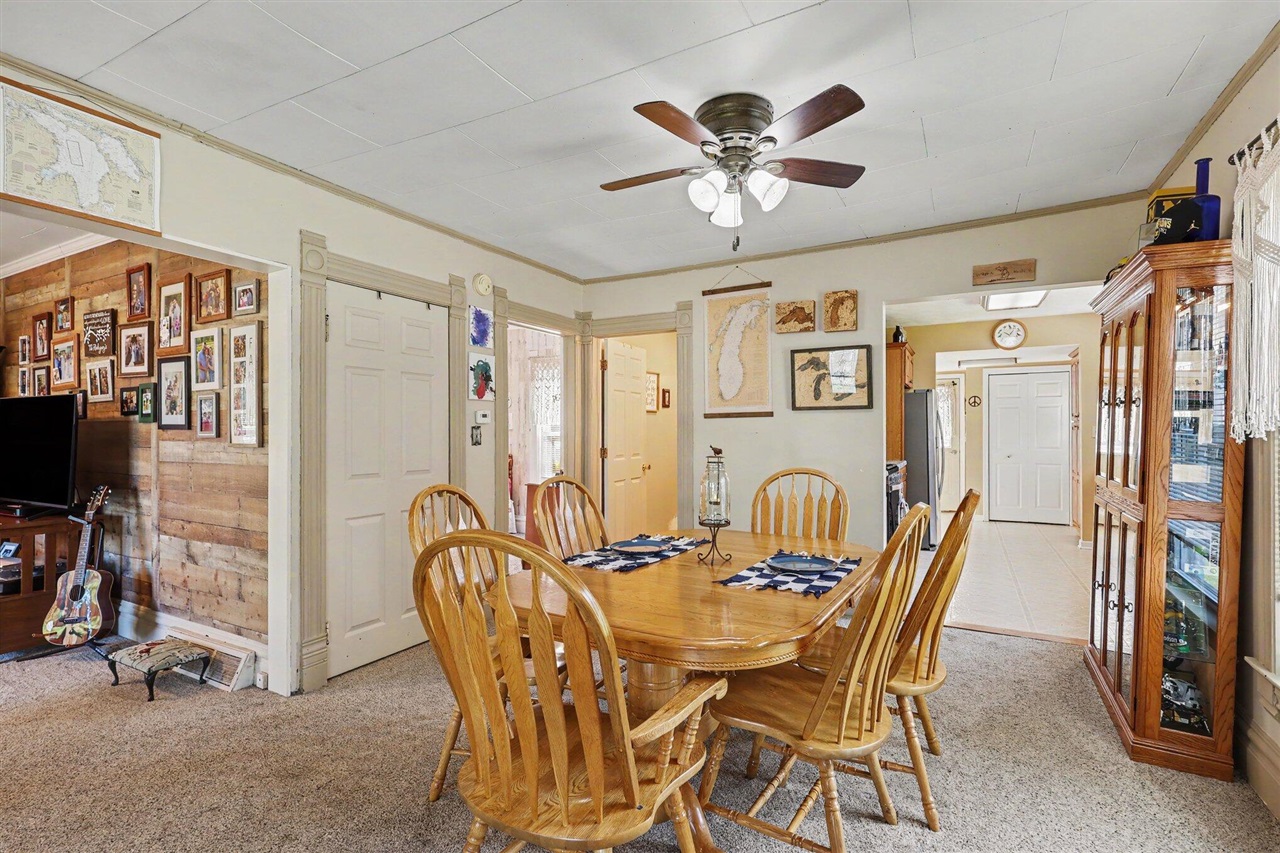 812 6th Avenue Property Photo 9