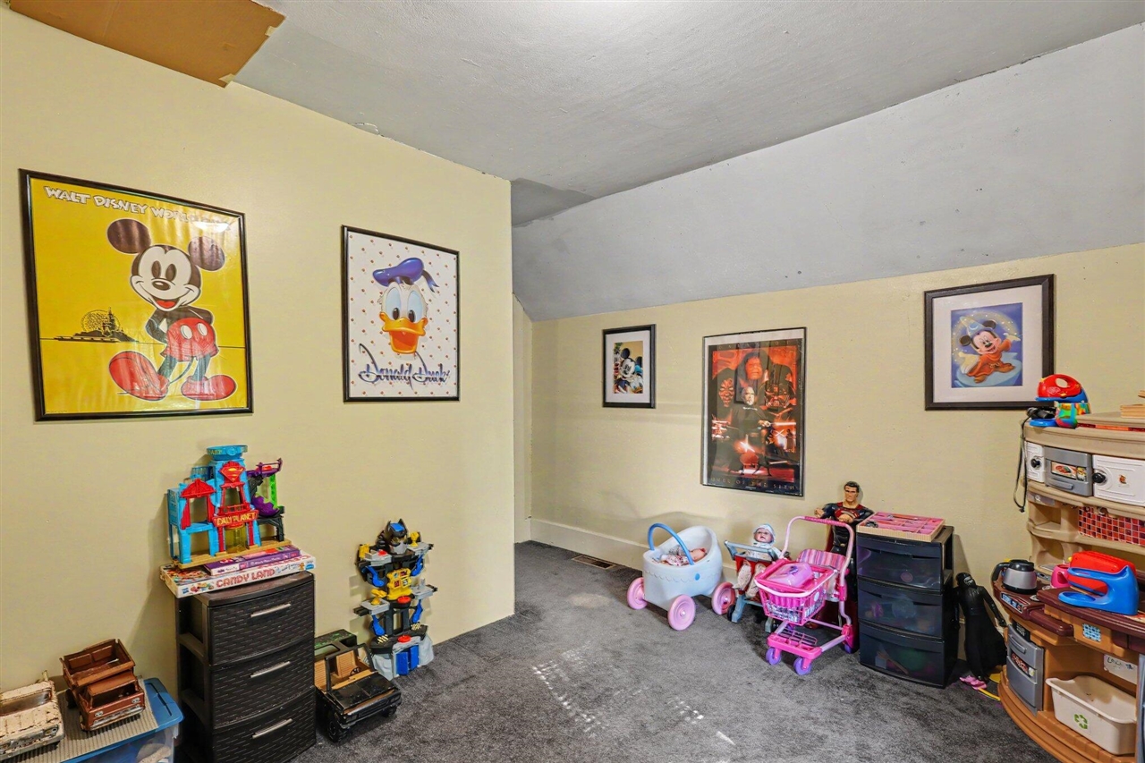 812 6th Avenue Property Photo 20