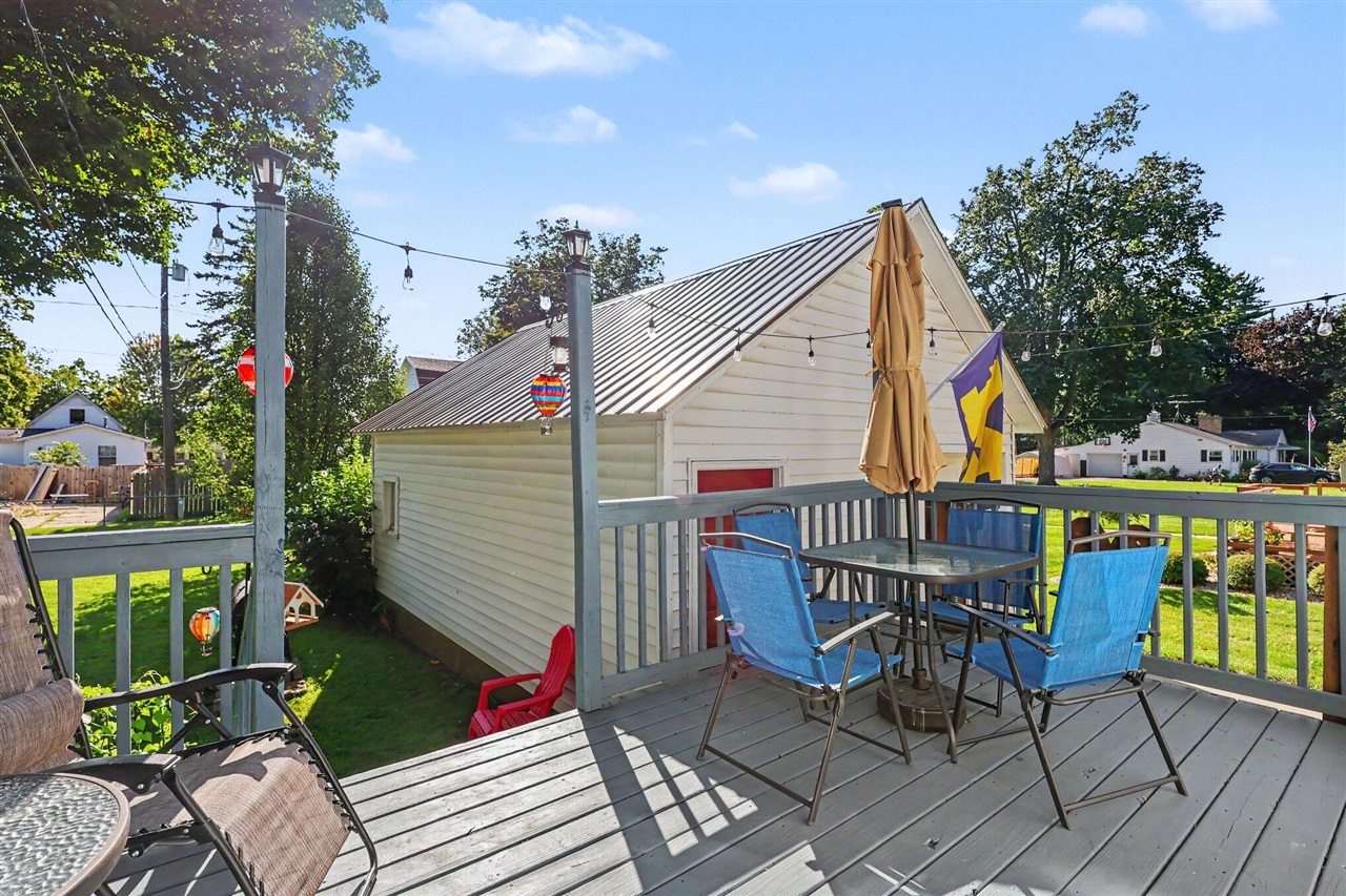 812 6th Avenue Property Photo 22