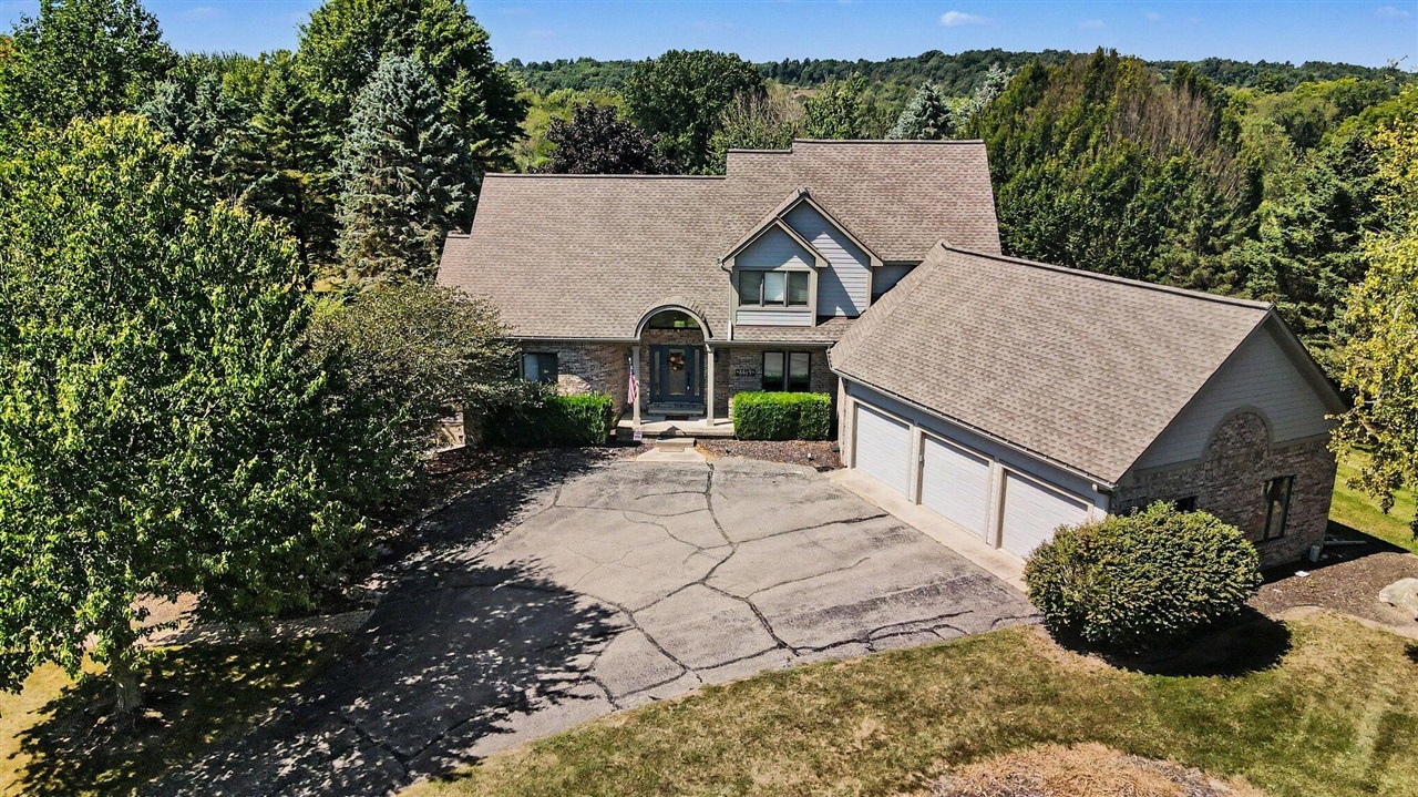 8819 Webster Hills Road Property Photo 1