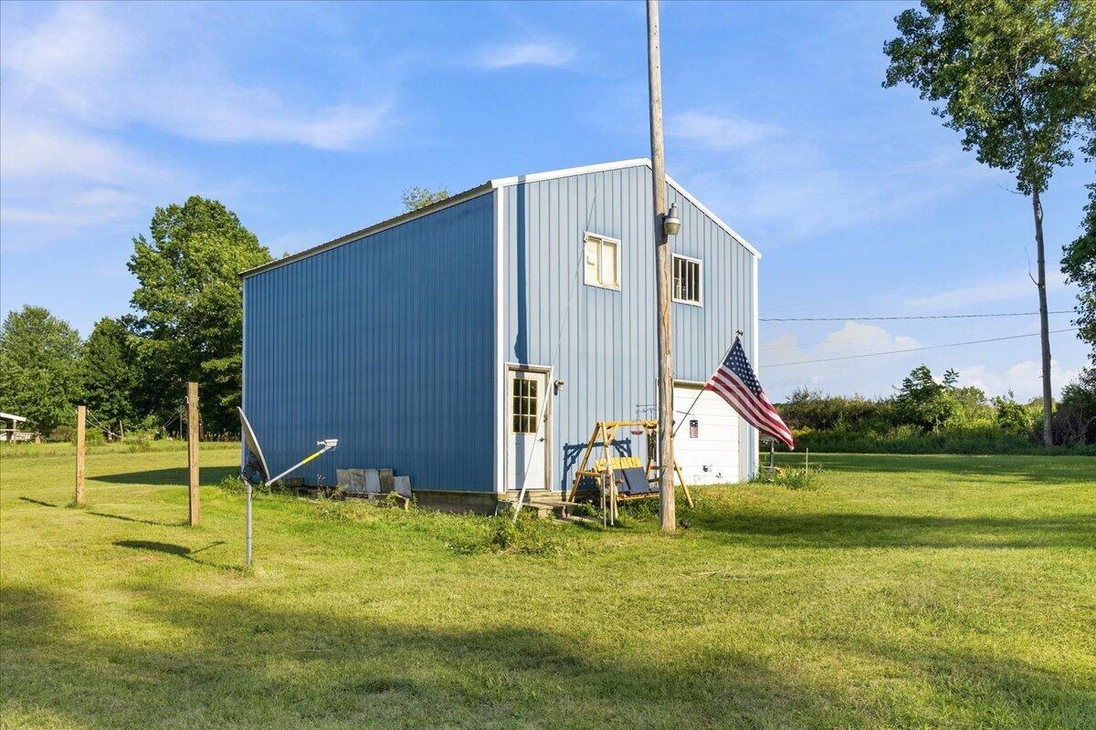 3385 W 108th Street Property Photo 4