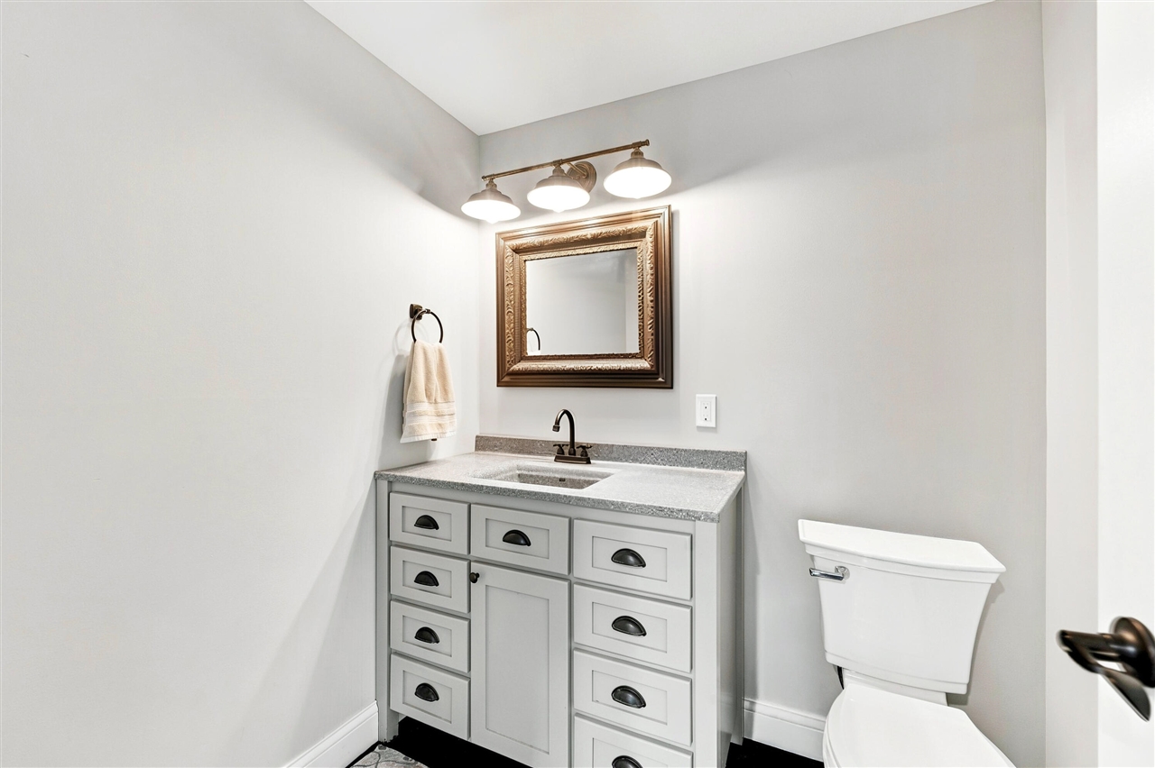 10268 Graham Road Property Photo 17