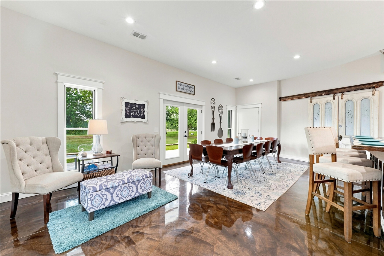 10268 Graham Road Property Photo 18
