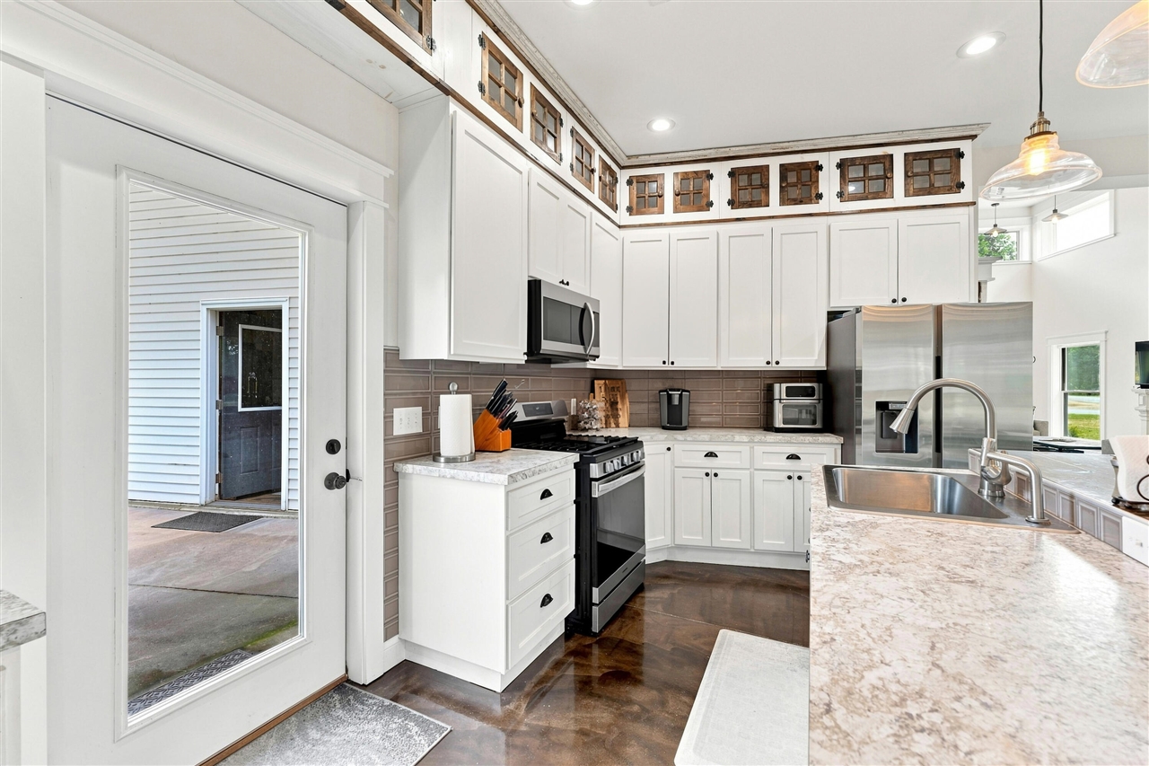 10268 Graham Road Property Photo 22