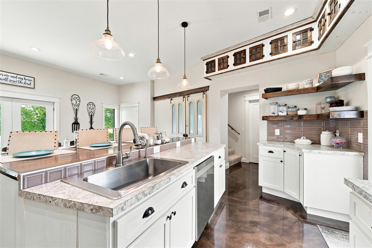 10268 Graham Road Property Photo 23