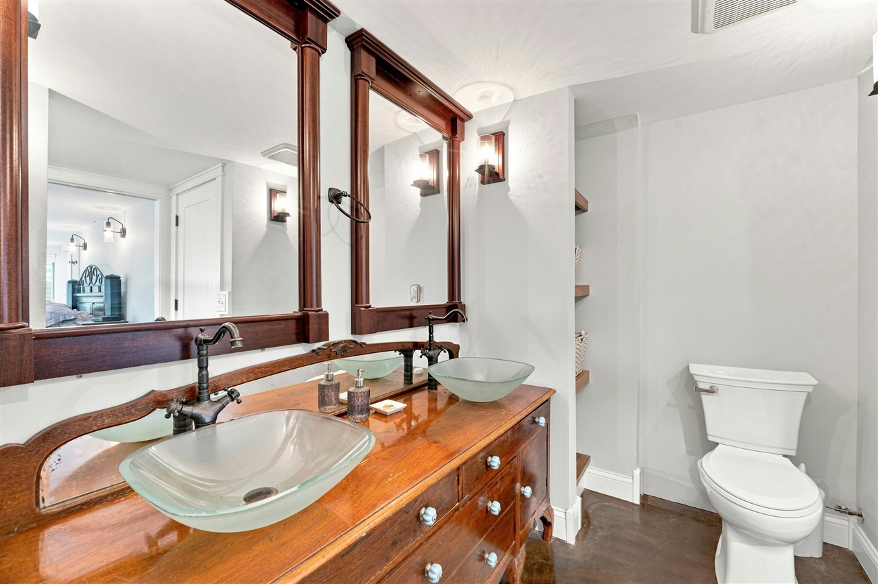 10268 Graham Road Property Photo 25