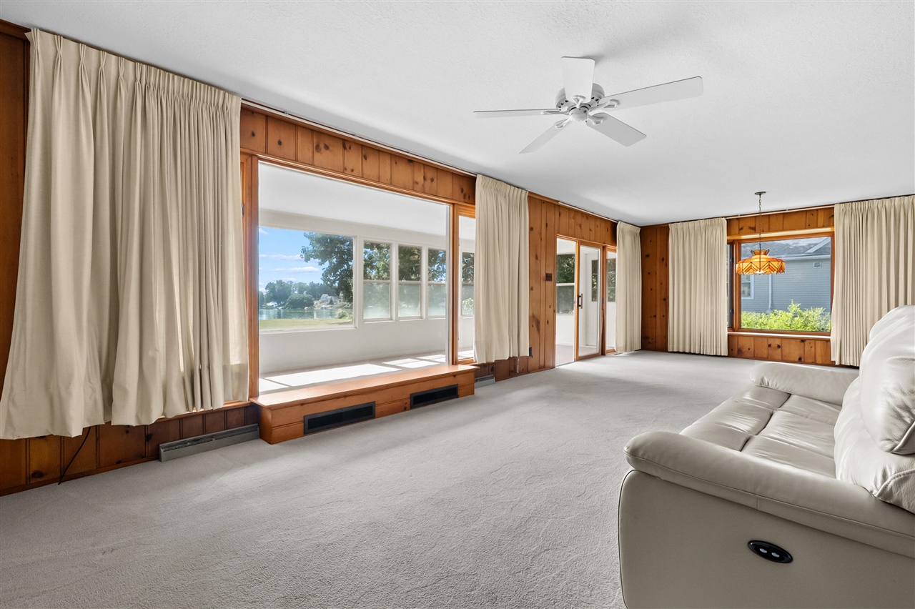 130 Waupakisco Beach Property Photo 14