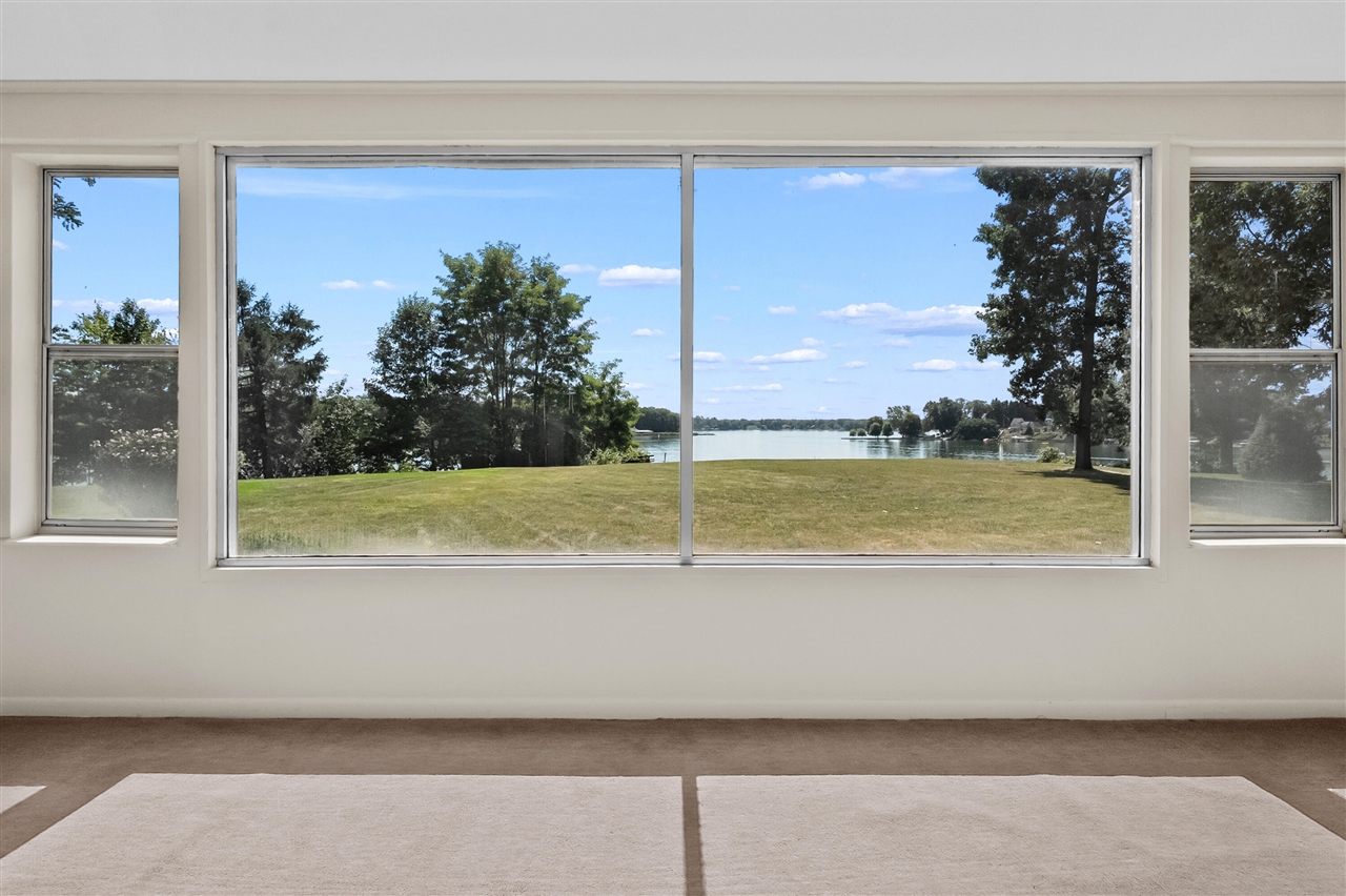 130 Waupakisco Beach Property Photo 18