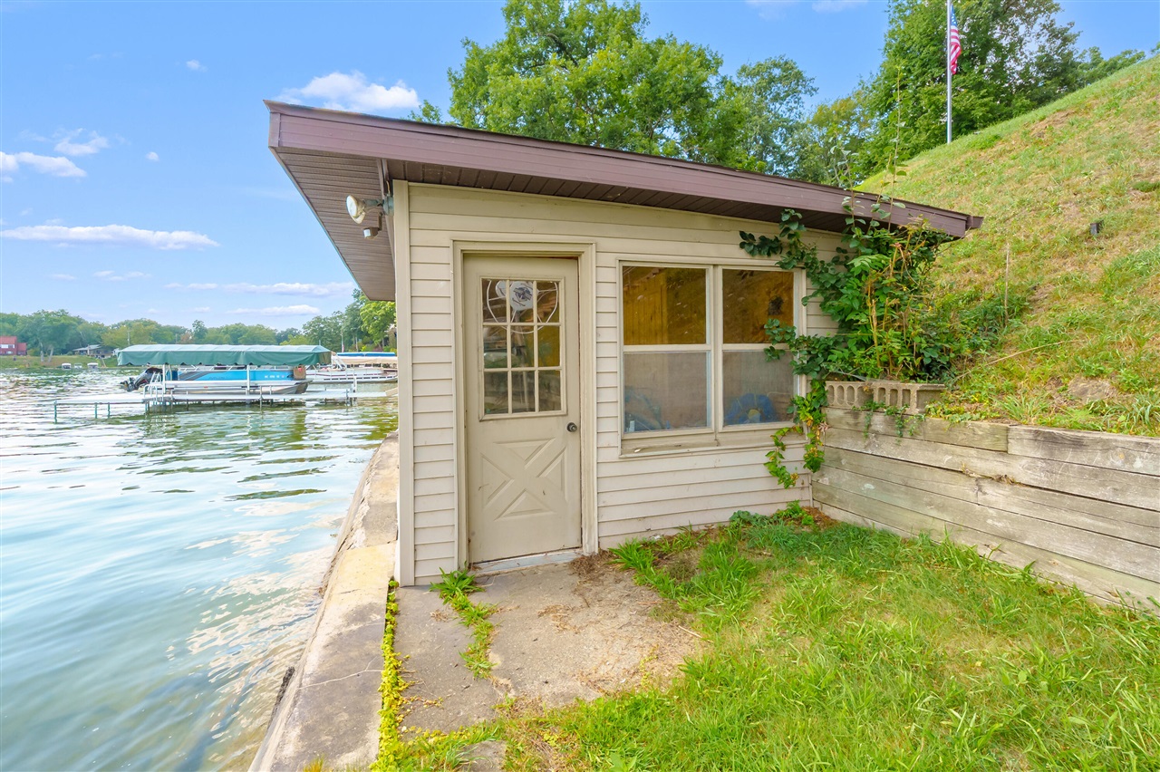 130 Waupakisco Beach Property Photo 45