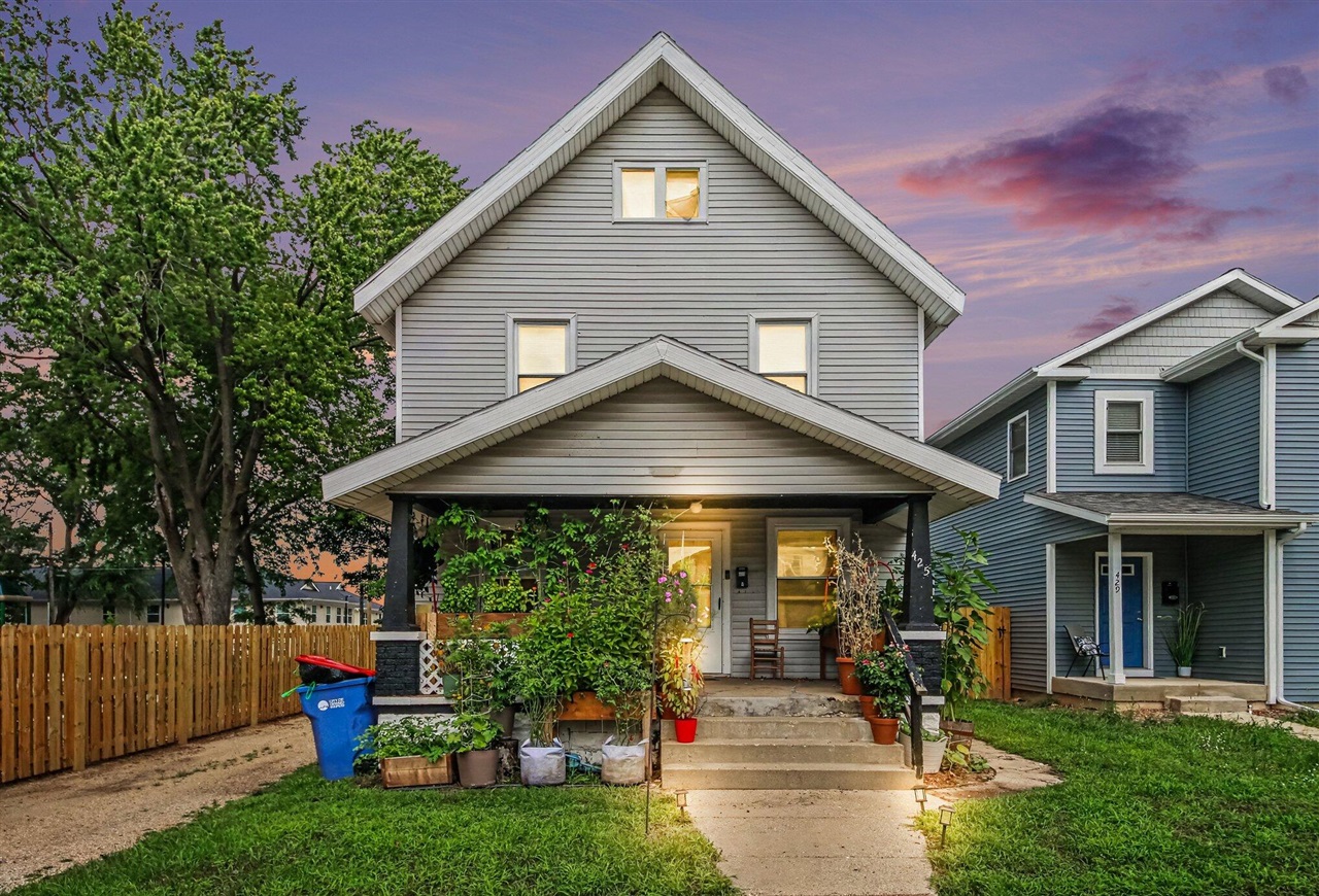 425 Adams Street Property Photo 1
