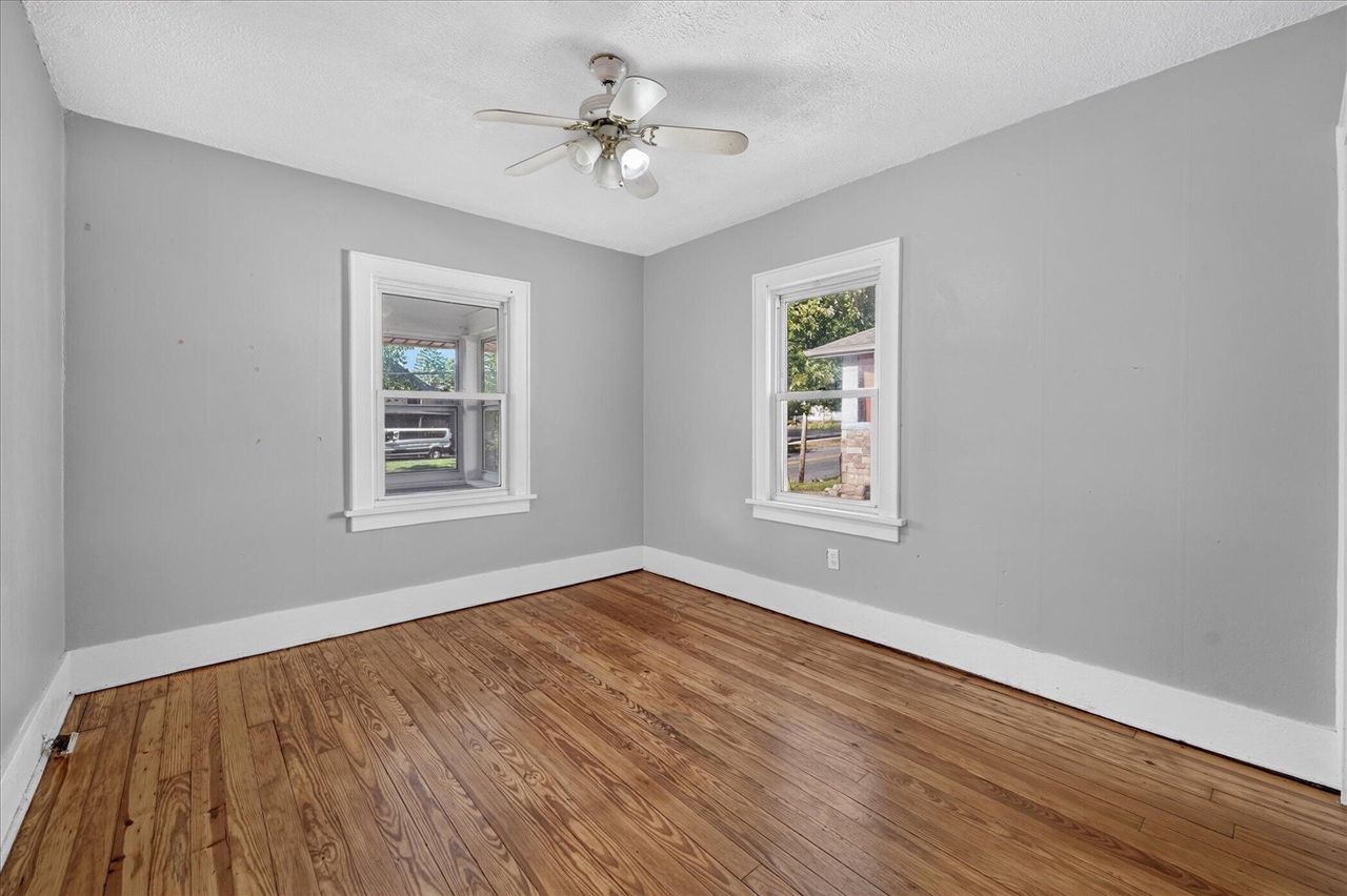 303 E Prospect Street Property Photo 17