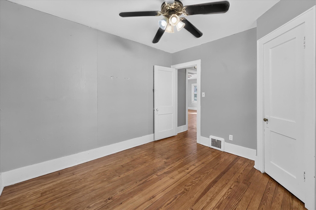 303 E Prospect Street Property Photo 21