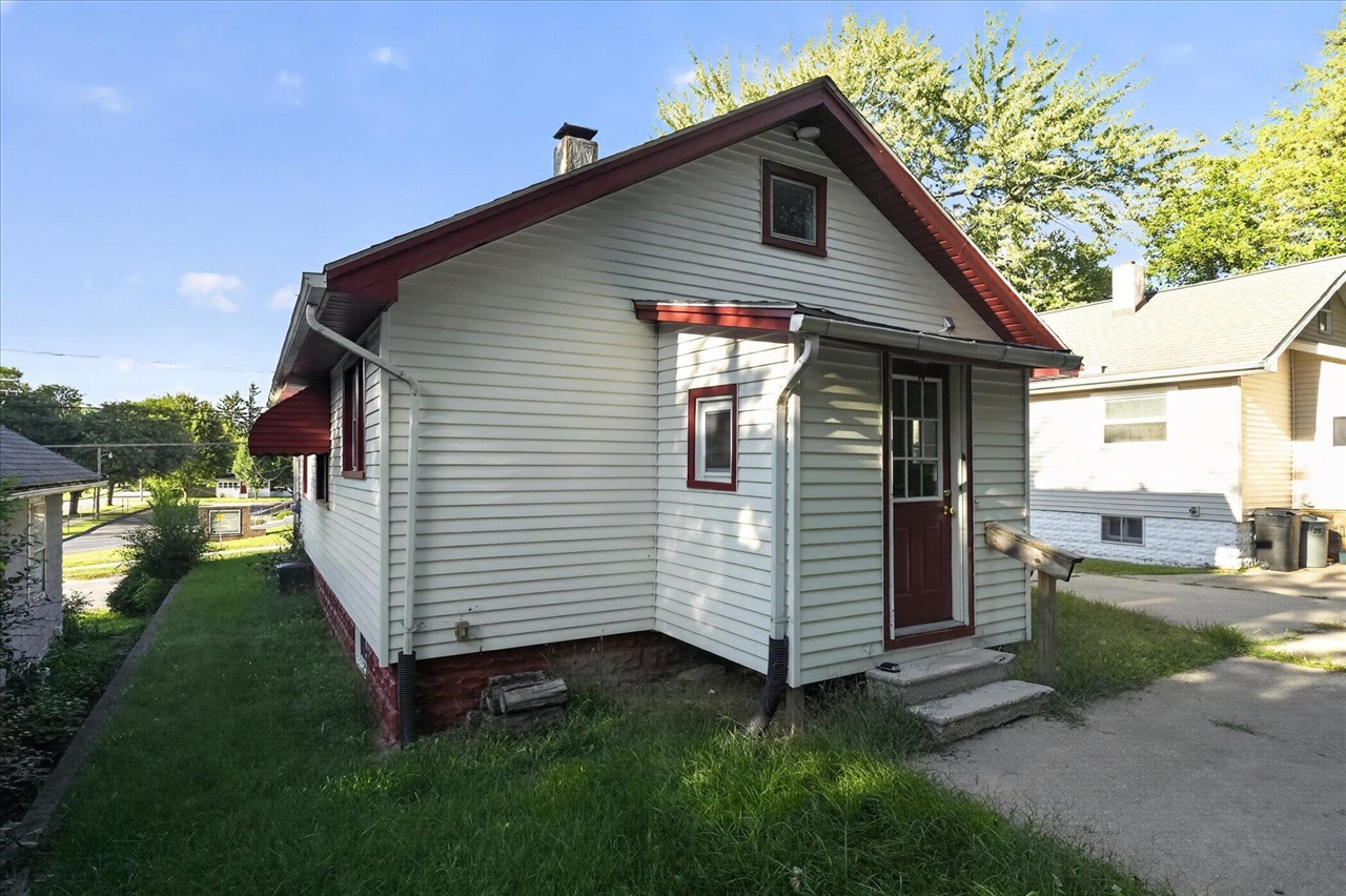 303 E Prospect Street Property Photo 24