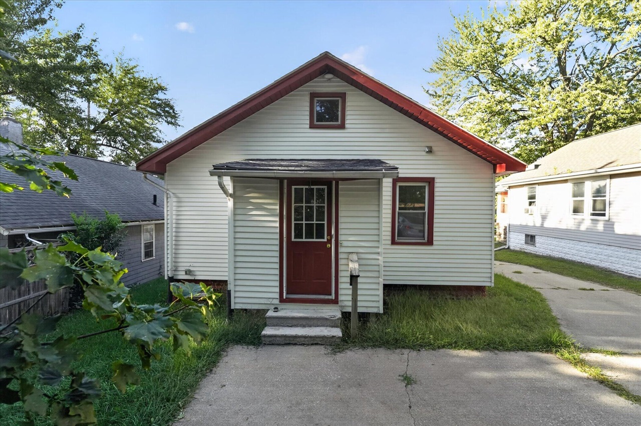 303 E Prospect Street Property Photo 25