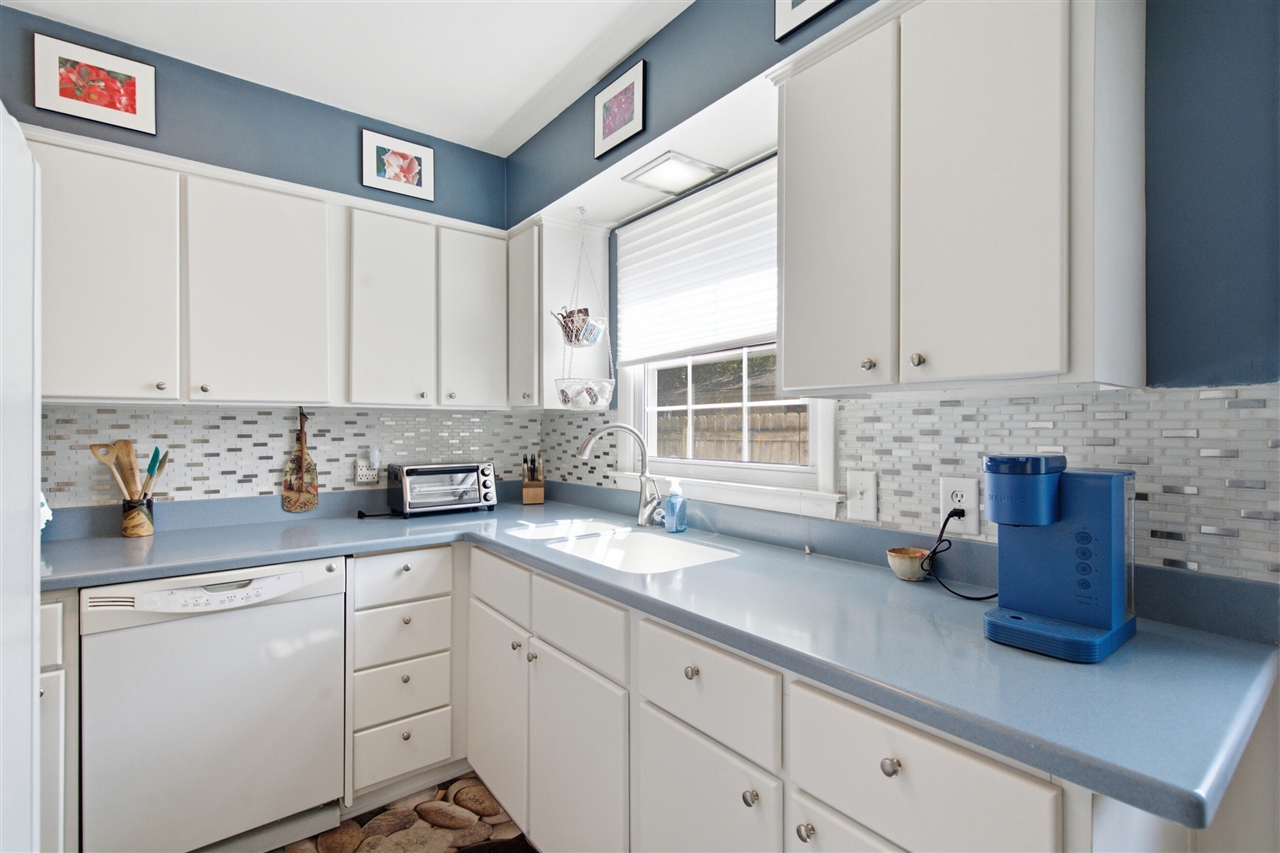 6905 Shoreham Street Property Photo 11