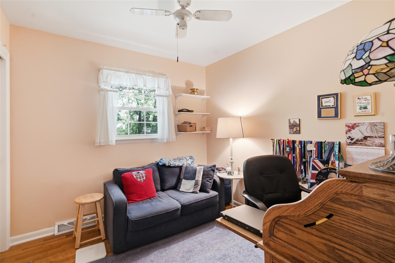 6905 Shoreham Street Property Photo 15