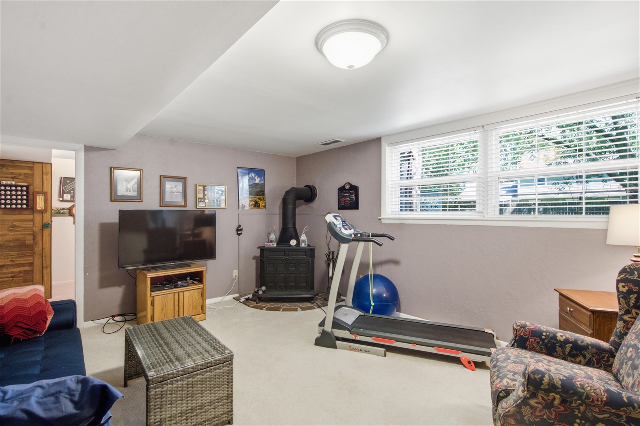 6905 Shoreham Street Property Photo 18
