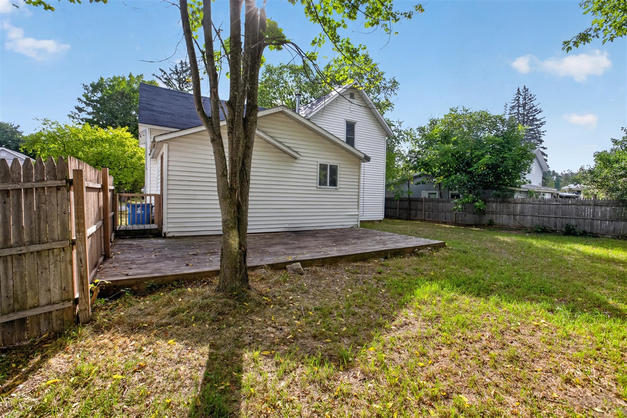 430 S Main Street Property Photo 6