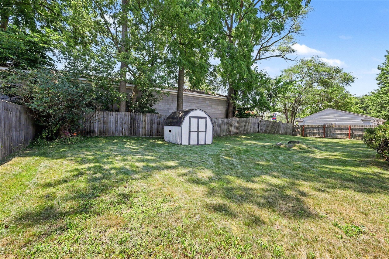 1628 Bridle Creek Street Property Photo 25