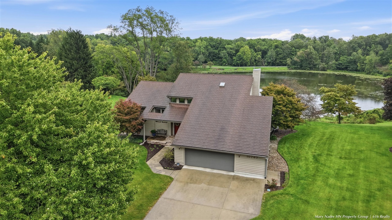 10767 E Meadowbrook Court Property Photo 1