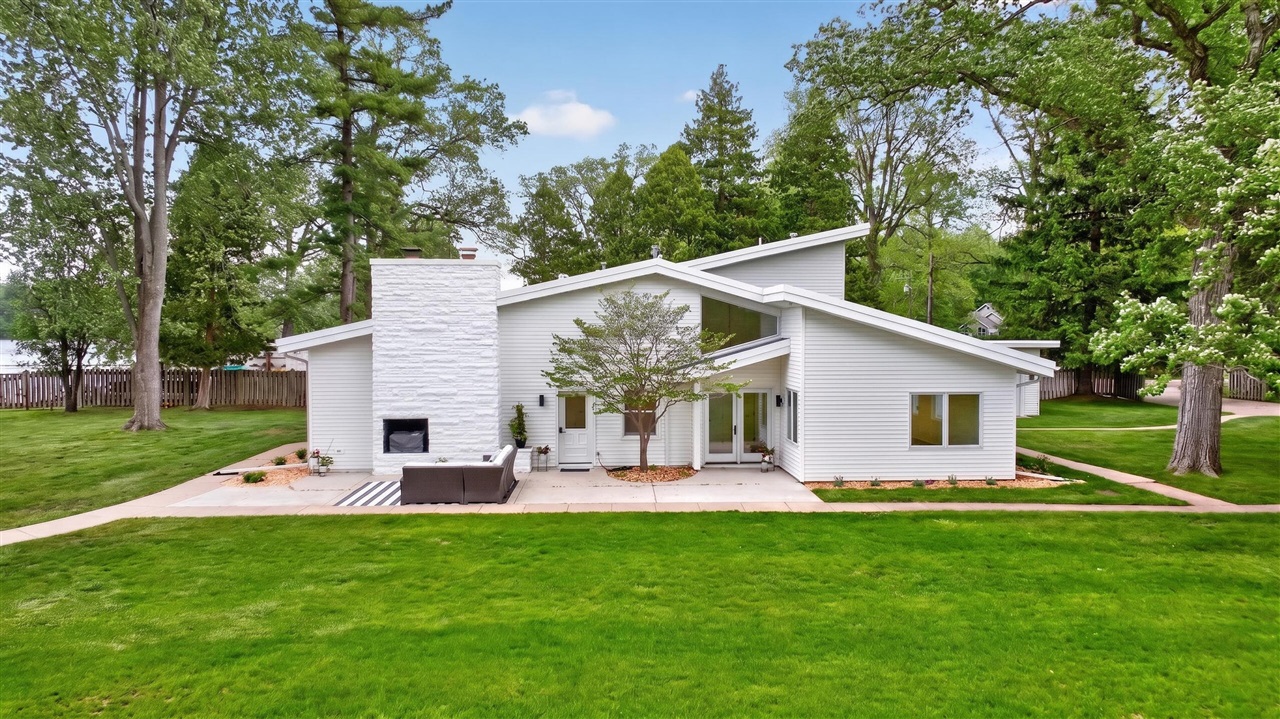 5010 Woodland Road Property Photo 1