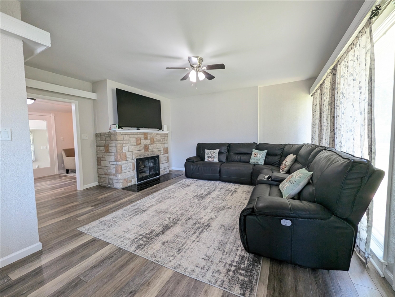 201 Randolph Street Property Photo 13