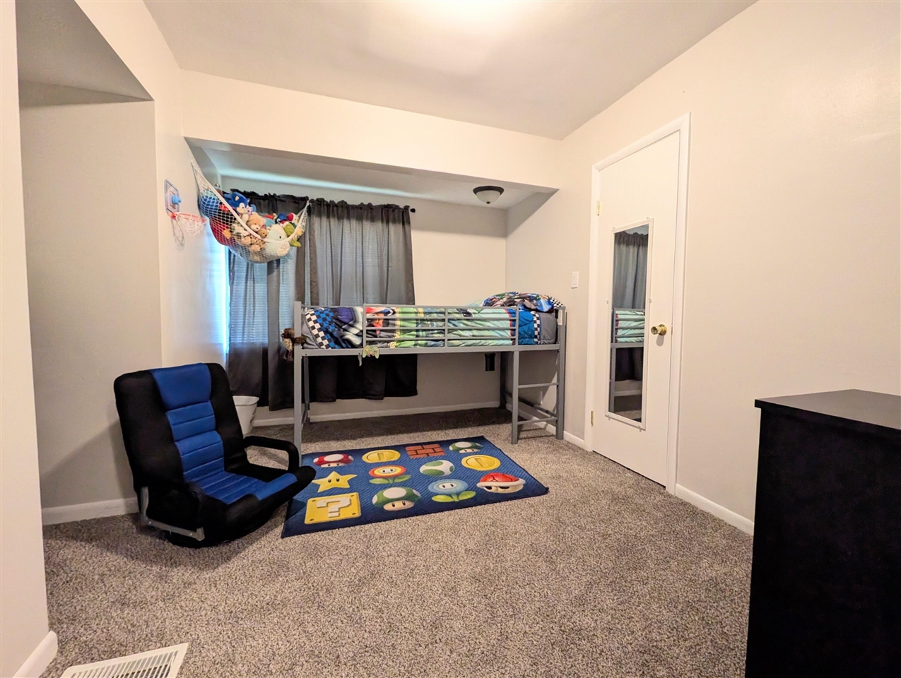 201 Randolph Street Property Photo 16