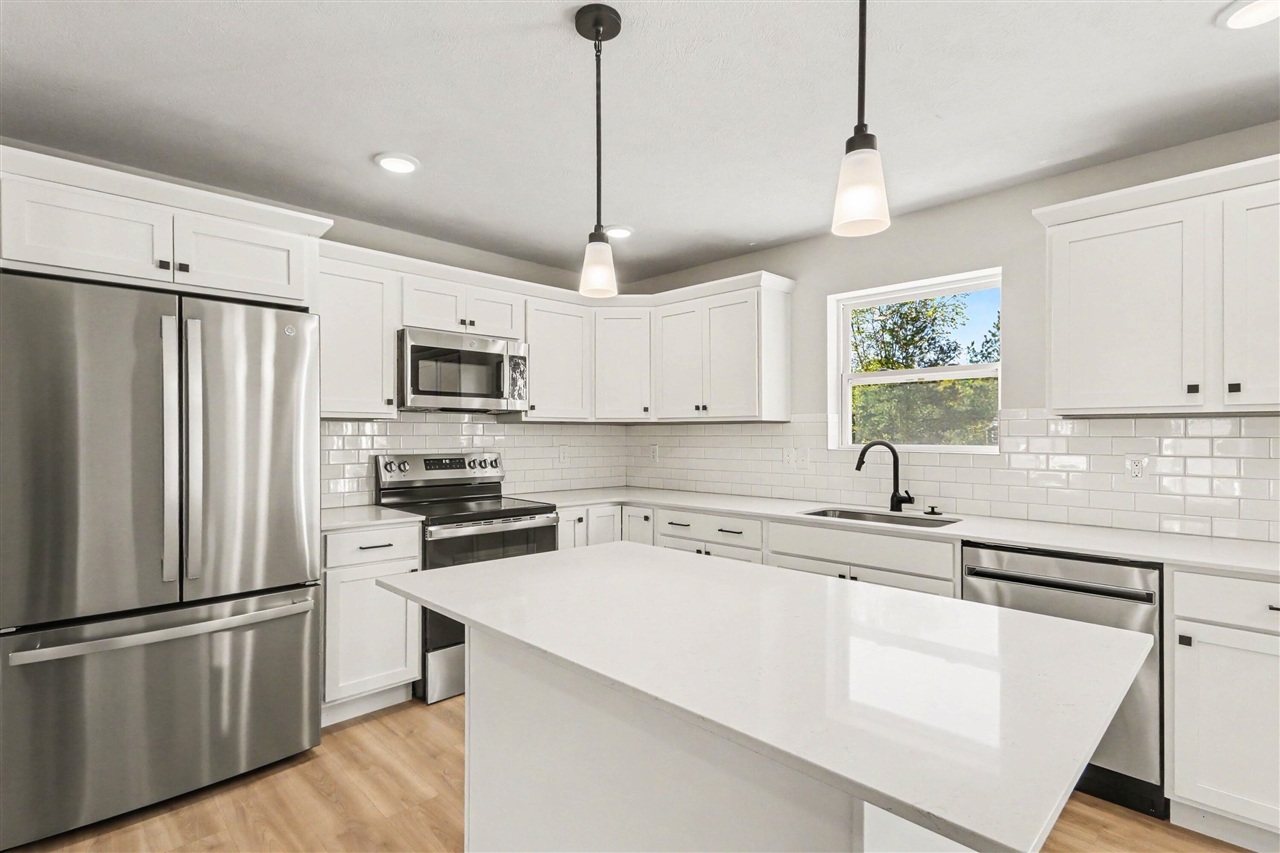 1005 Vertex Circle Property Photo 5