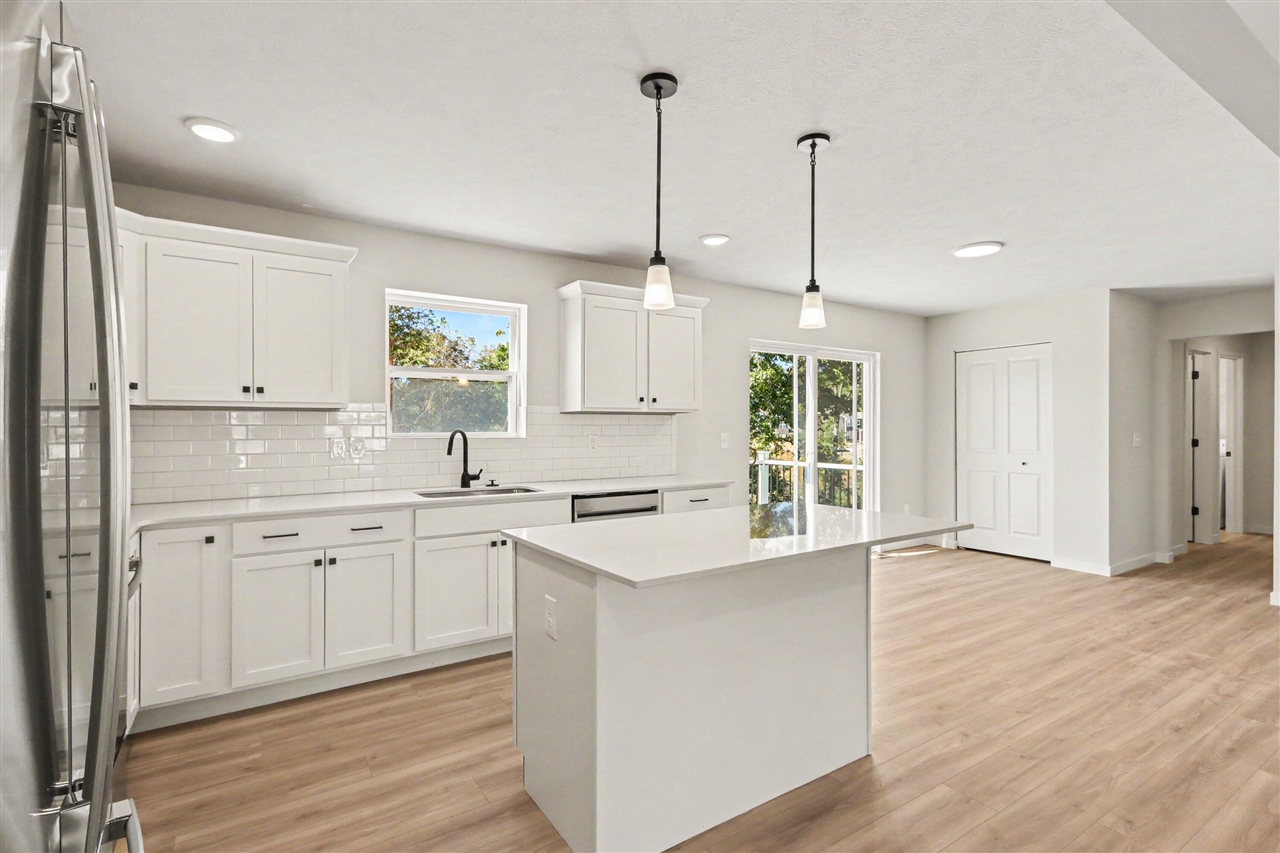 1005 Vertex Circle Property Photo 6