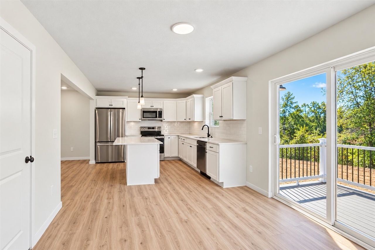 1005 Vertex Circle Property Photo 7