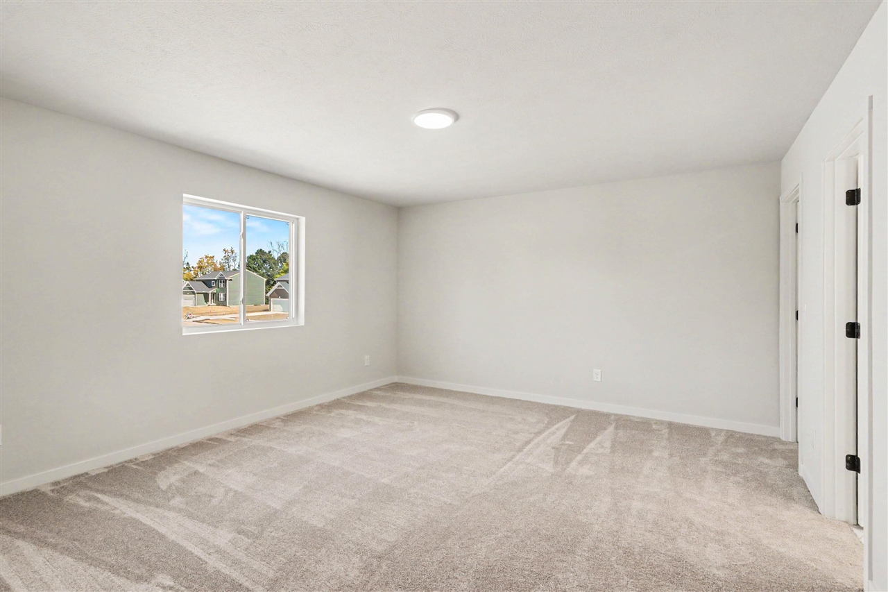 1005 Vertex Circle Property Photo 11