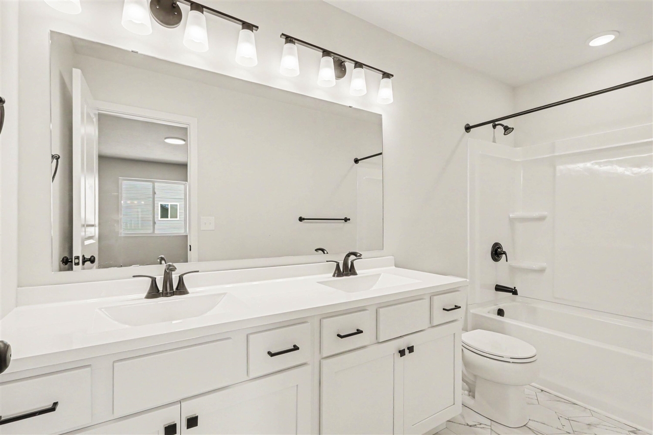 1005 Vertex Circle Property Photo 13