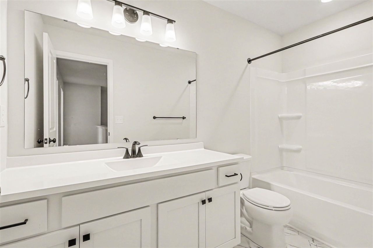 1005 Vertex Circle Property Photo 18