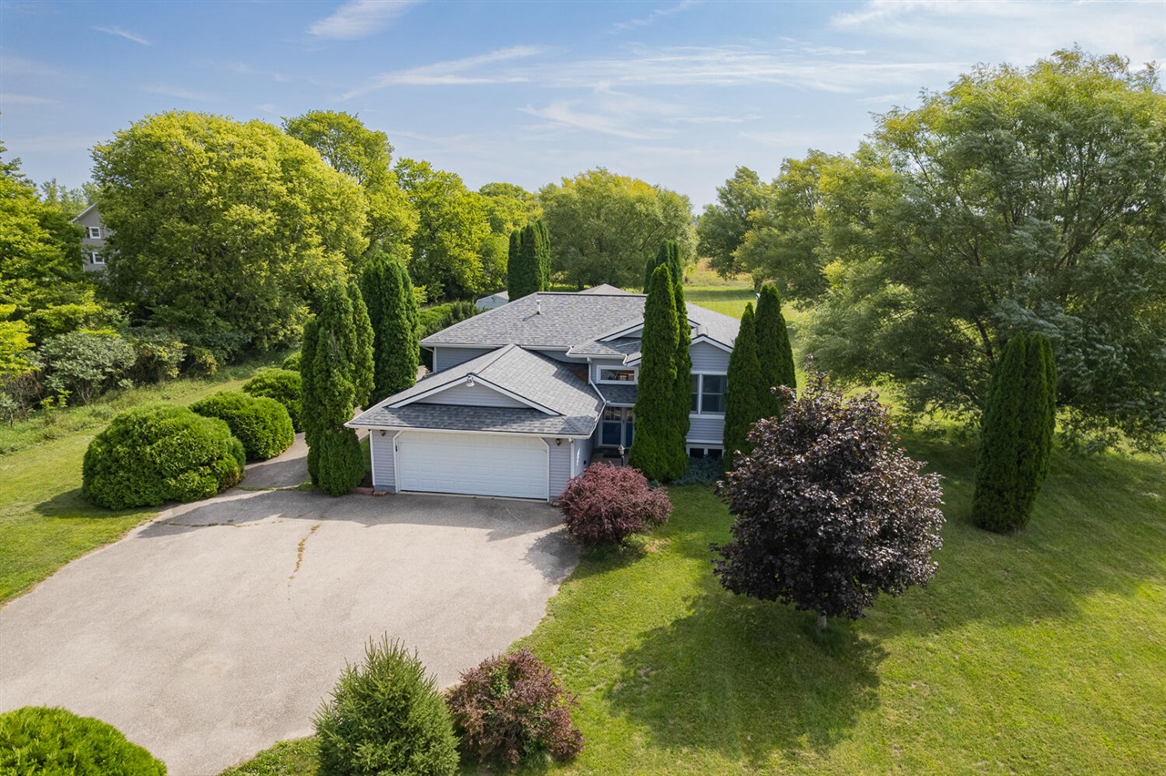 4079 Bennett Court Property Photo 1