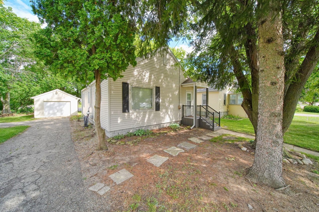 239 Cottage Street Property Photo 1