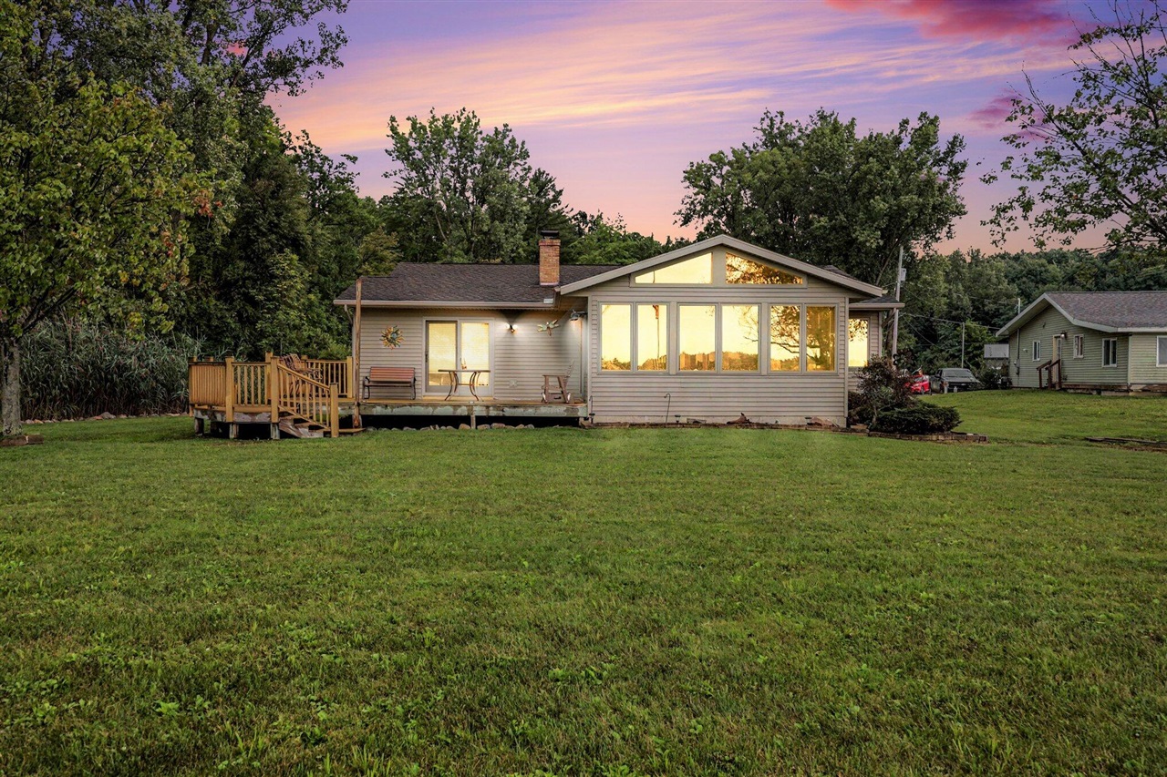 8340 Burrows Road Property Photo 1