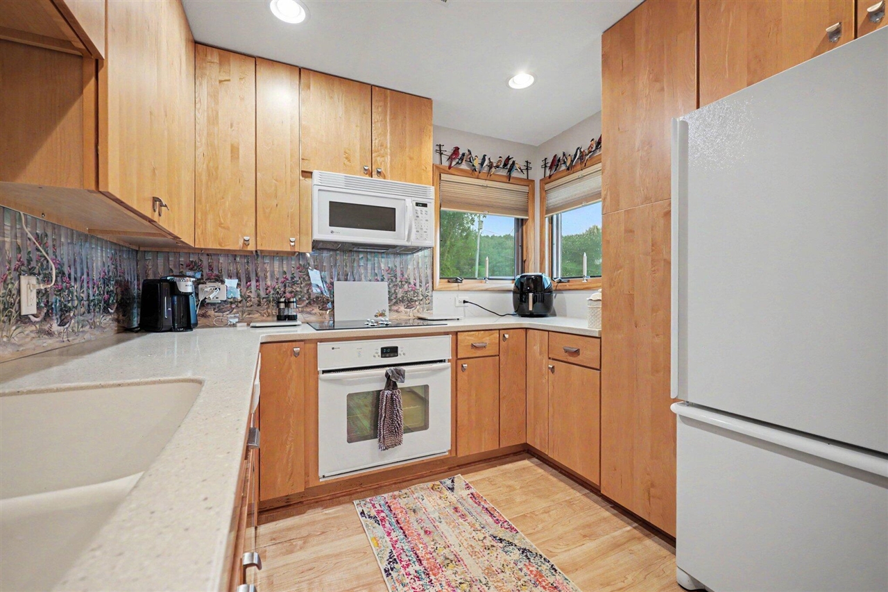 8340 Burrows Road Property Photo 15