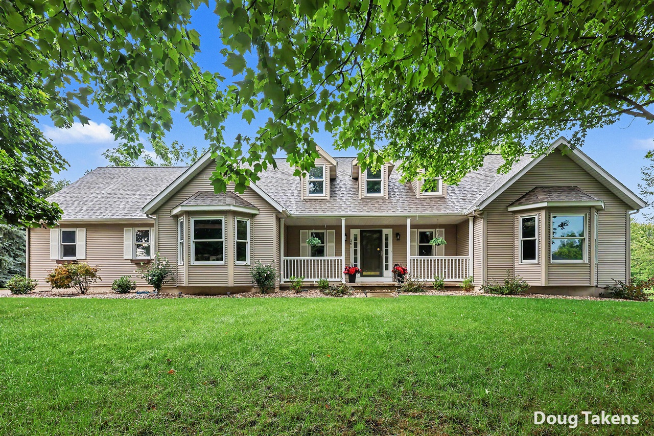 381 White Stag Court Property Photo 1